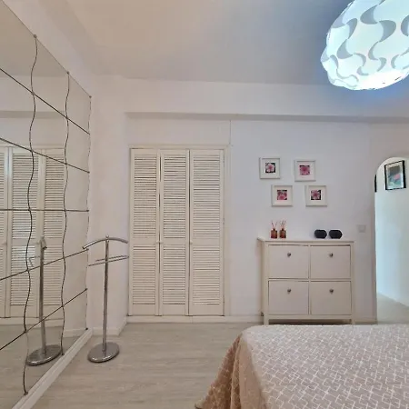 Miranda Apartment *
